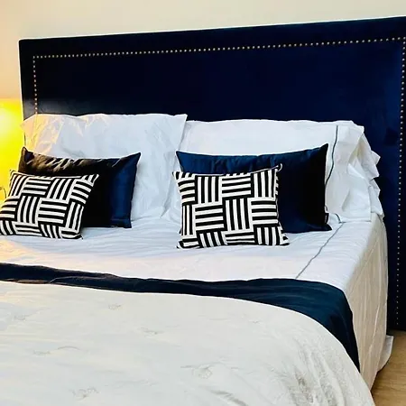 La Ventana Y El Ciervu Arenas De Cabrales